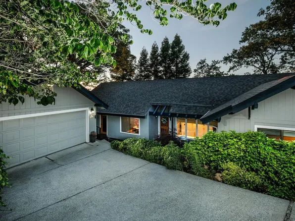 11111 Tanglewood Dr, Auburn, CA 95603