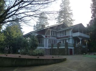 10643 S Riverside Dr, Portland, OR 97219