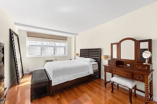 Sold by Compass | media 6