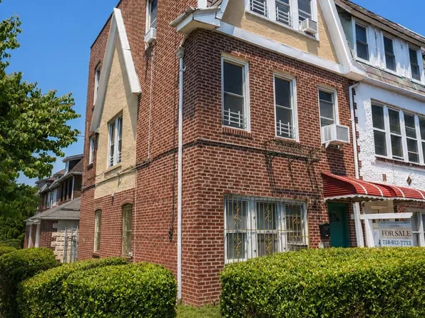 9701 69th Avenue, Forest Hills, NY 11375