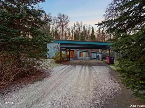 2140 Dawson St, Anchorage, AK 99503