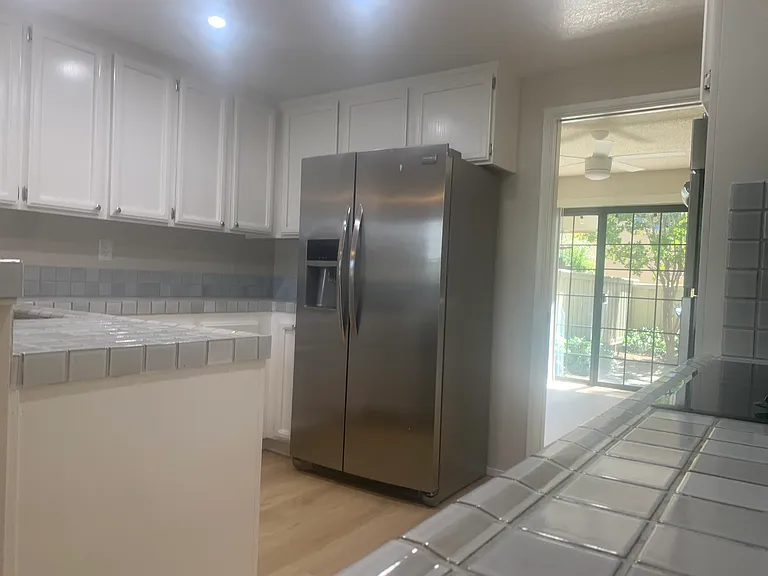 413 Brutus Ct — Photo 6