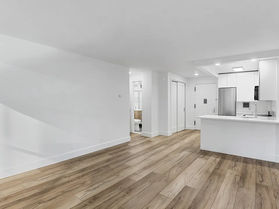 315 W 57th St #7E