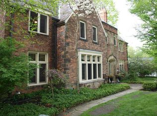 22475 McCauley Rd, Shaker Heights, OH 44122