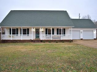406 Anna Ave, Muscle Shoals, AL 35661