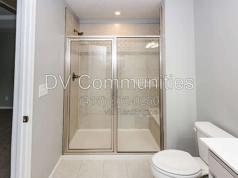 7226 Hillsview Dr — Photo 21