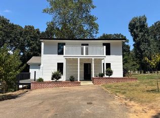 877 Pine Lake Dr, Batesville, MS 38606