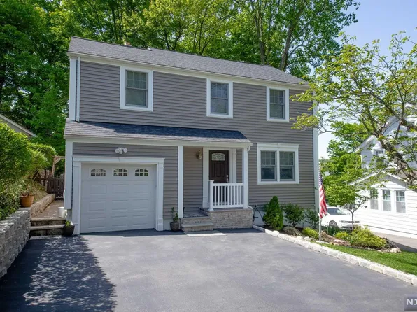 23 Rugby Rd, Cedar Grove, NJ 07009