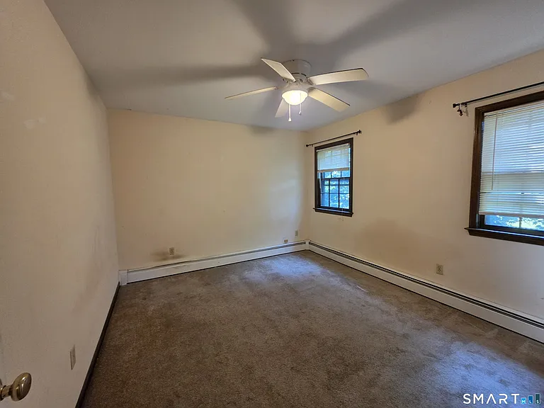 8 Squire Ln — Photo 26