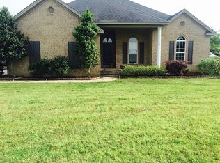 550 Blackberry Rd, Deatsville, AL 36022