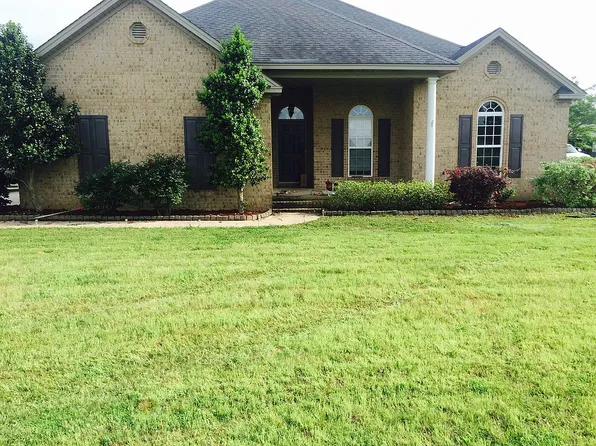 550 Blackberry Rd, Deatsville, AL 36022