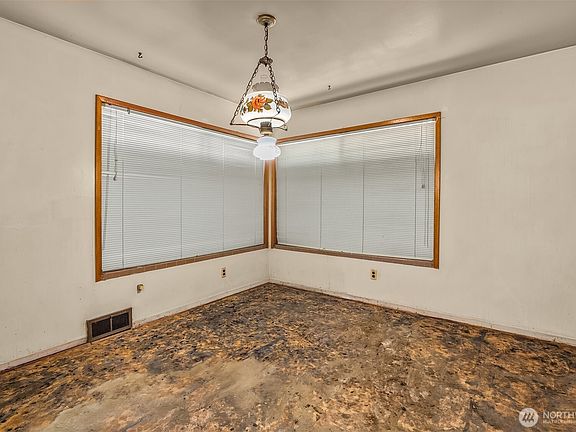 4th image of 941 N 103rd Street