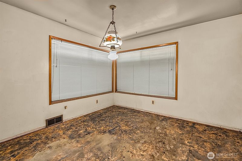 4th image of 941 N 103rd Street