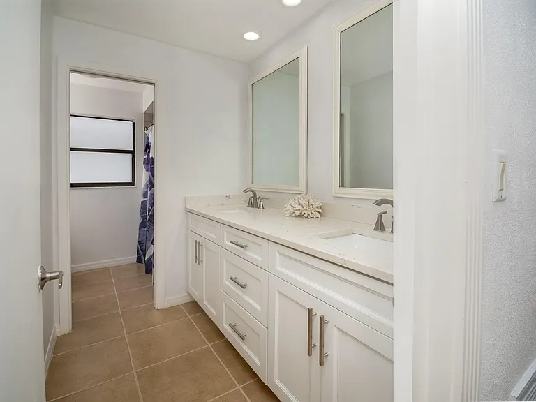 2504 Hibiscus Dr — Photo 21