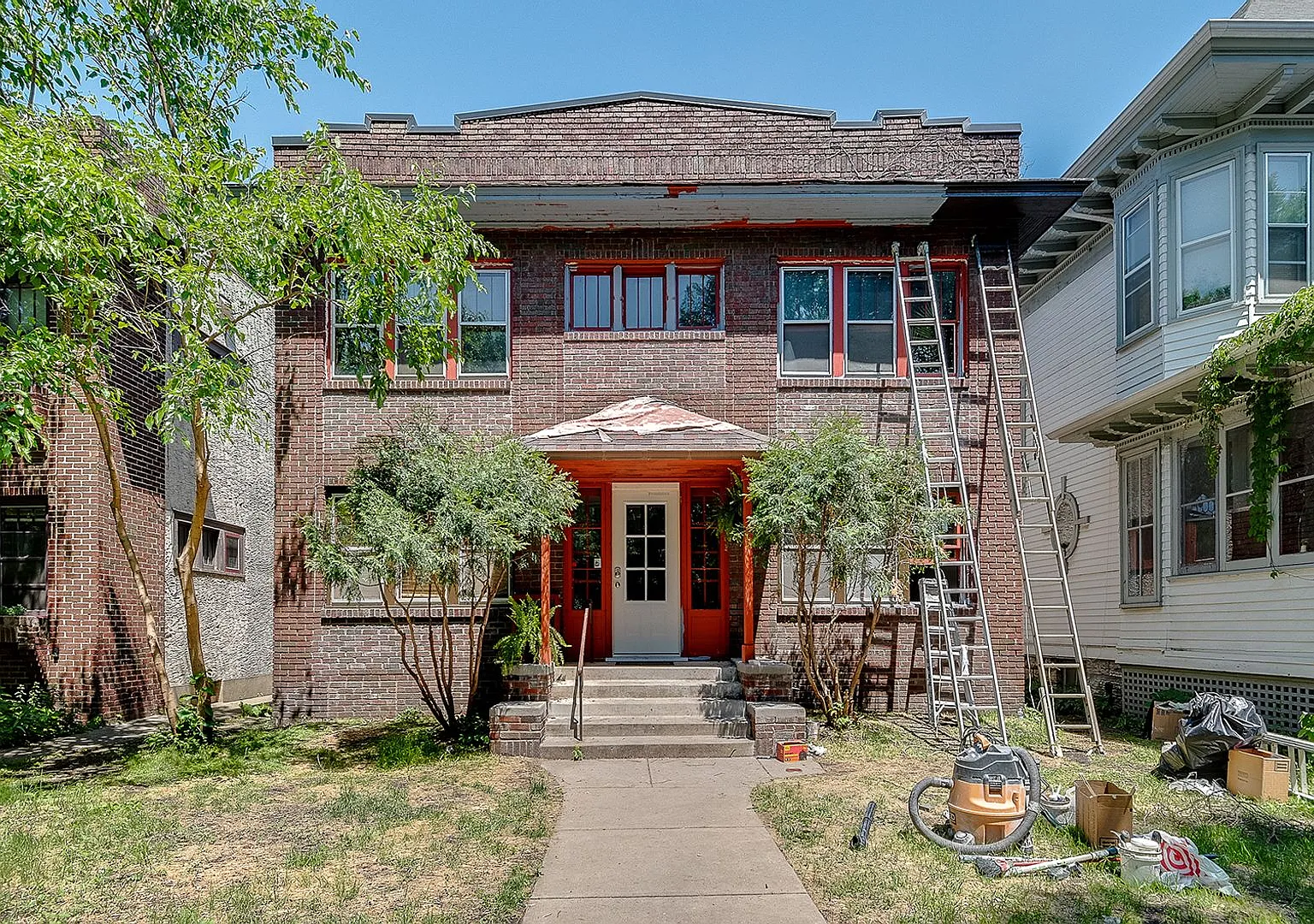 663 Lincoln Ave — Photo 1