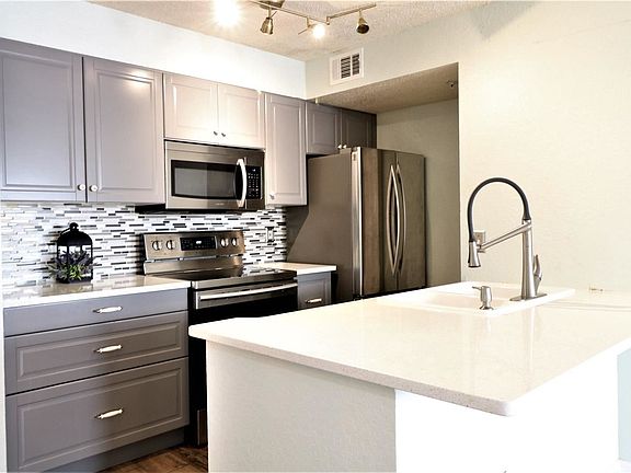 4th image of 2206 Antigua Pl APT 1024