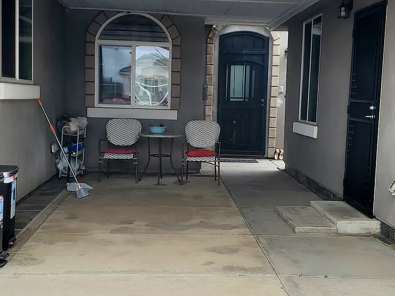 Silver Leaf Dr — Photo 4
