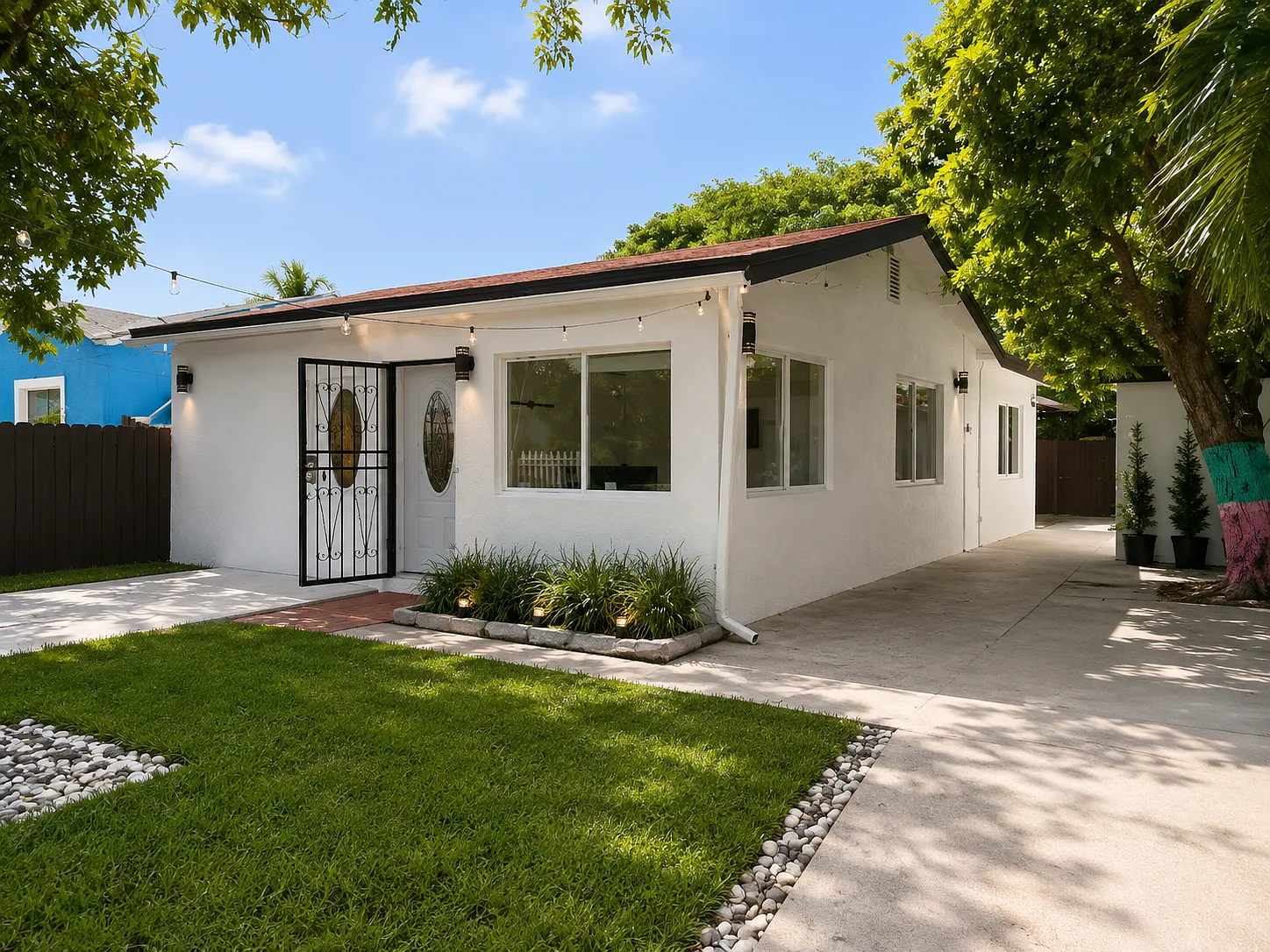 6 bed, $1,100 — Photo 1