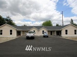323-325 E 99th St E, Tacoma, WA