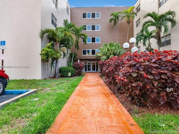 6960 Miami Gardens Dr #2525, Hialeah, FL 33015