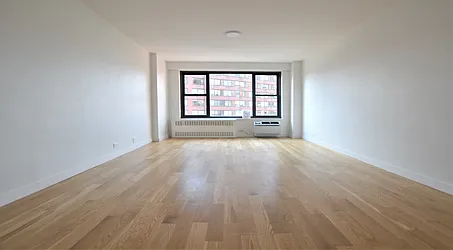 Rented by Manhattan Realty Group