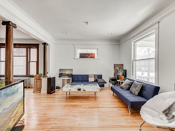 4th image of 2121 Harriet Ave