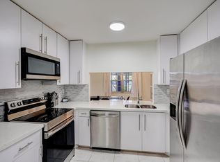 301 W Hemingway Cir, Pompano Beach, FL 33063