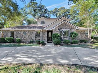 211 N Magnolia St, Tomball, TX 77375