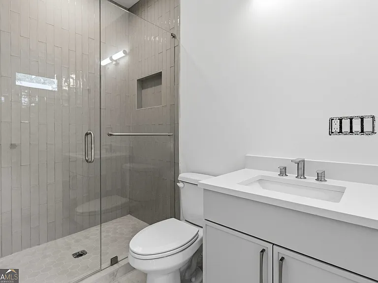 3196 Towerview Dr NE — Photo 35
