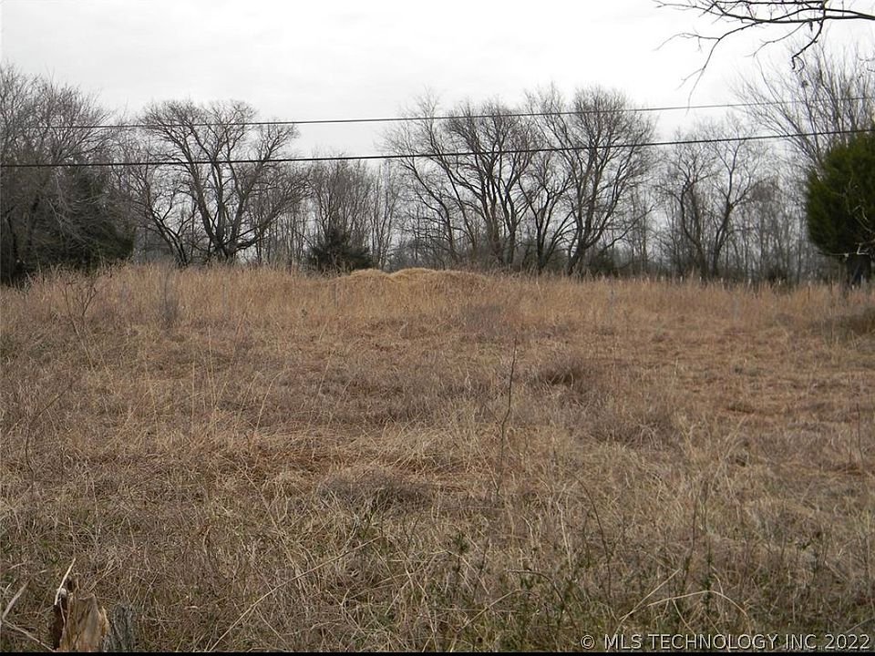 2nd image of E 4th Pl