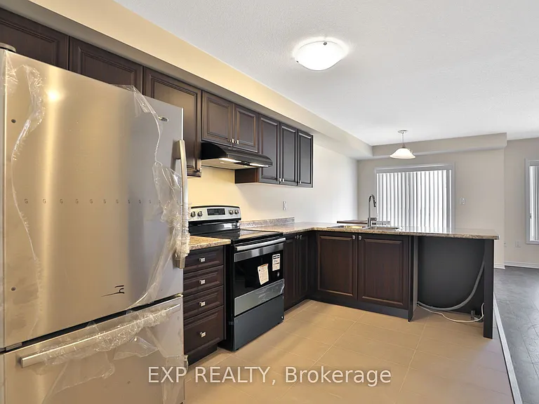 7 Pagebrook Cres — Photo 11