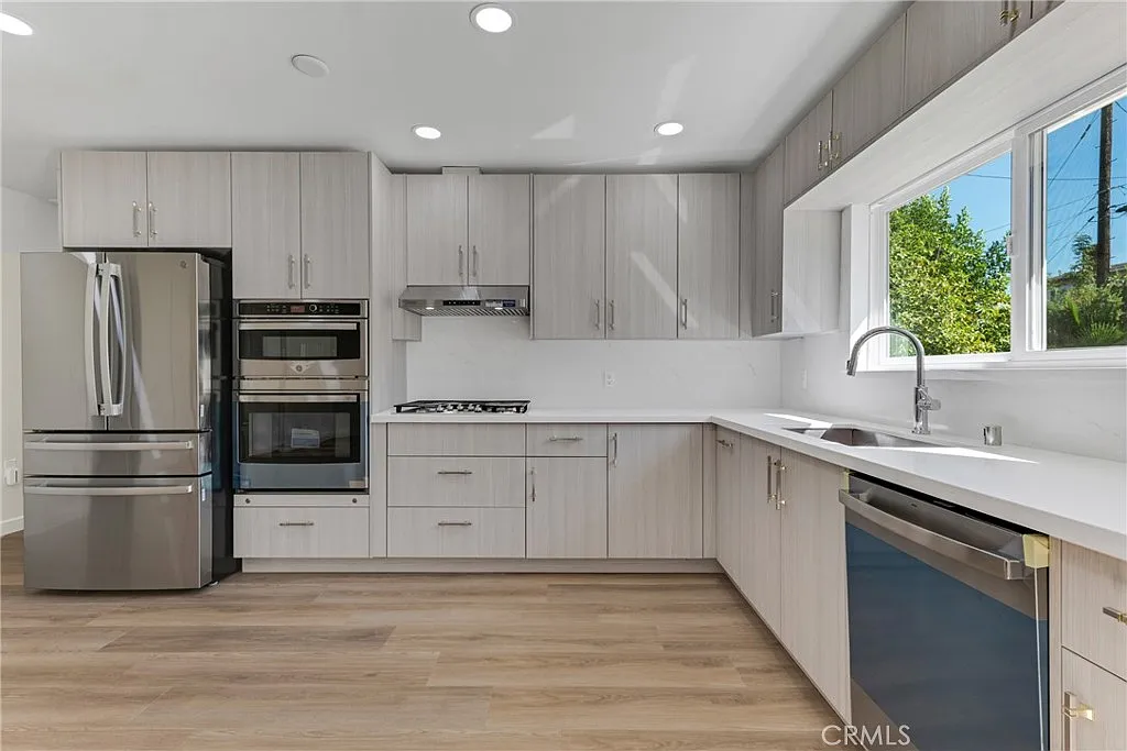 3 bed, 1710 sqft, $6,000 — Photo 4