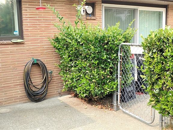 3rd image of 12417 14th Ave S