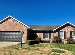 2635 Dennis Dr, Alton, IL 62002