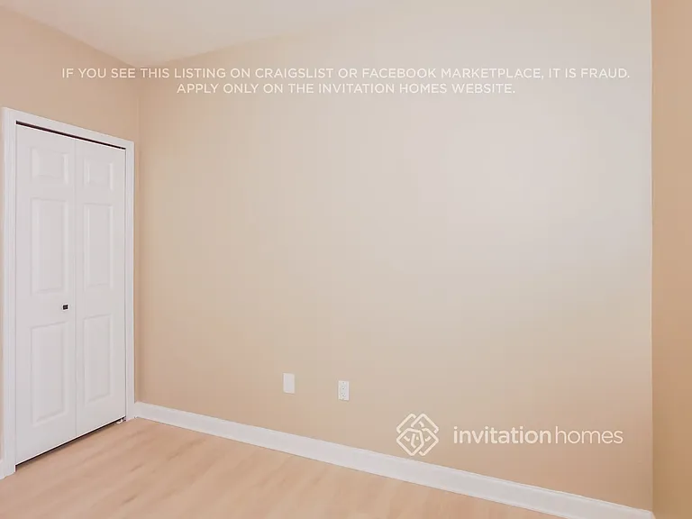 11043 NW 48th Ln — Photo 16