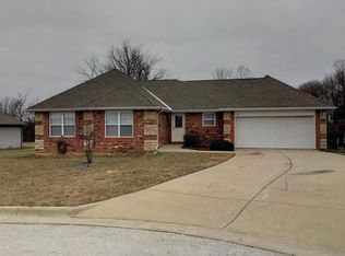 411 W Westgate Dr, Clever, MO 65631