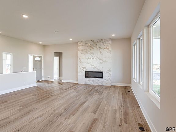 2nd image of 5725 Kestrel Pkwy