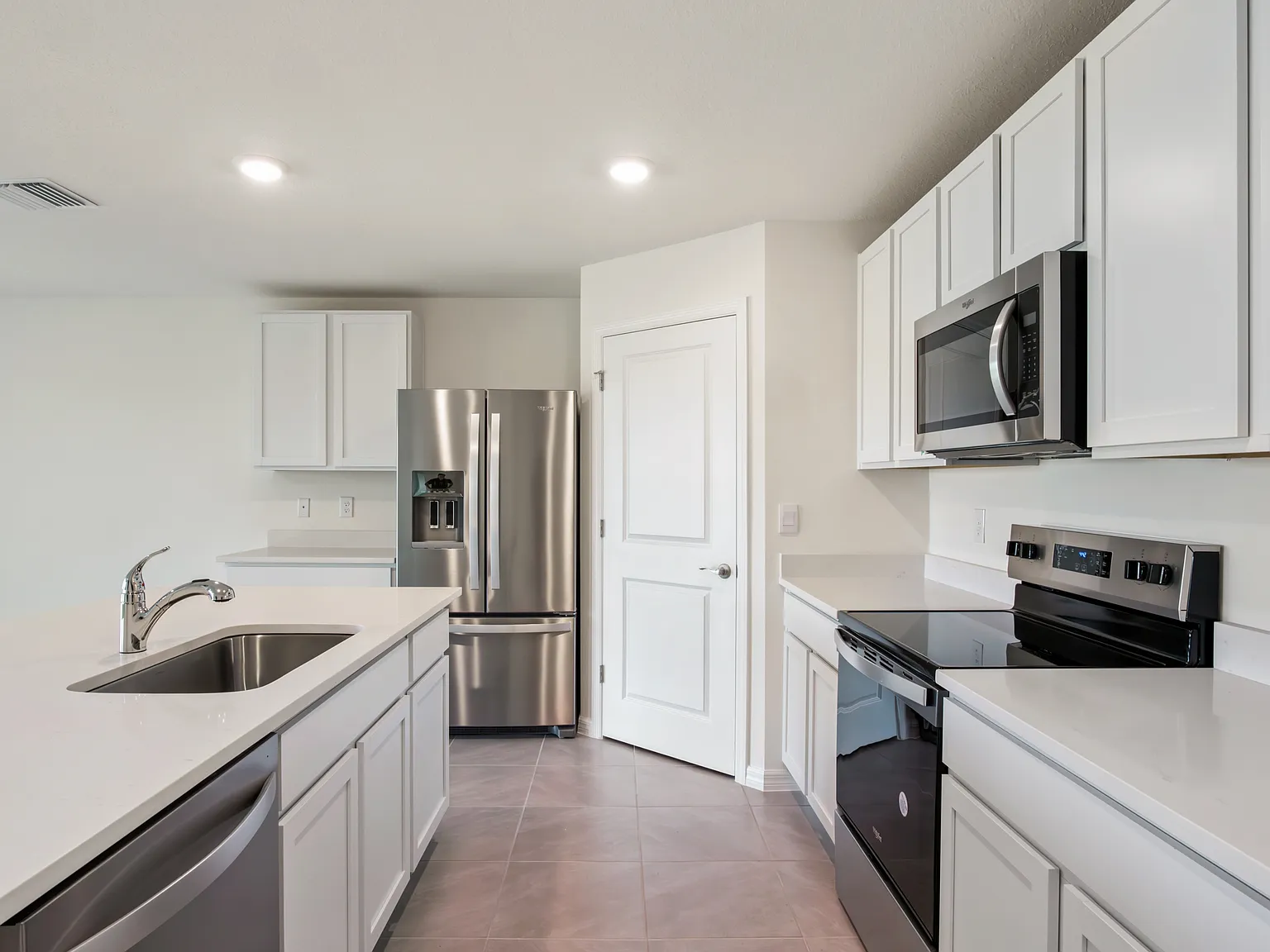 4 bed, 1828 sqft, $2,250 — Photo 3