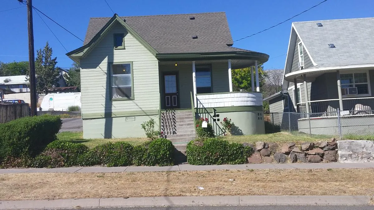 515 N 3rd St photo 1