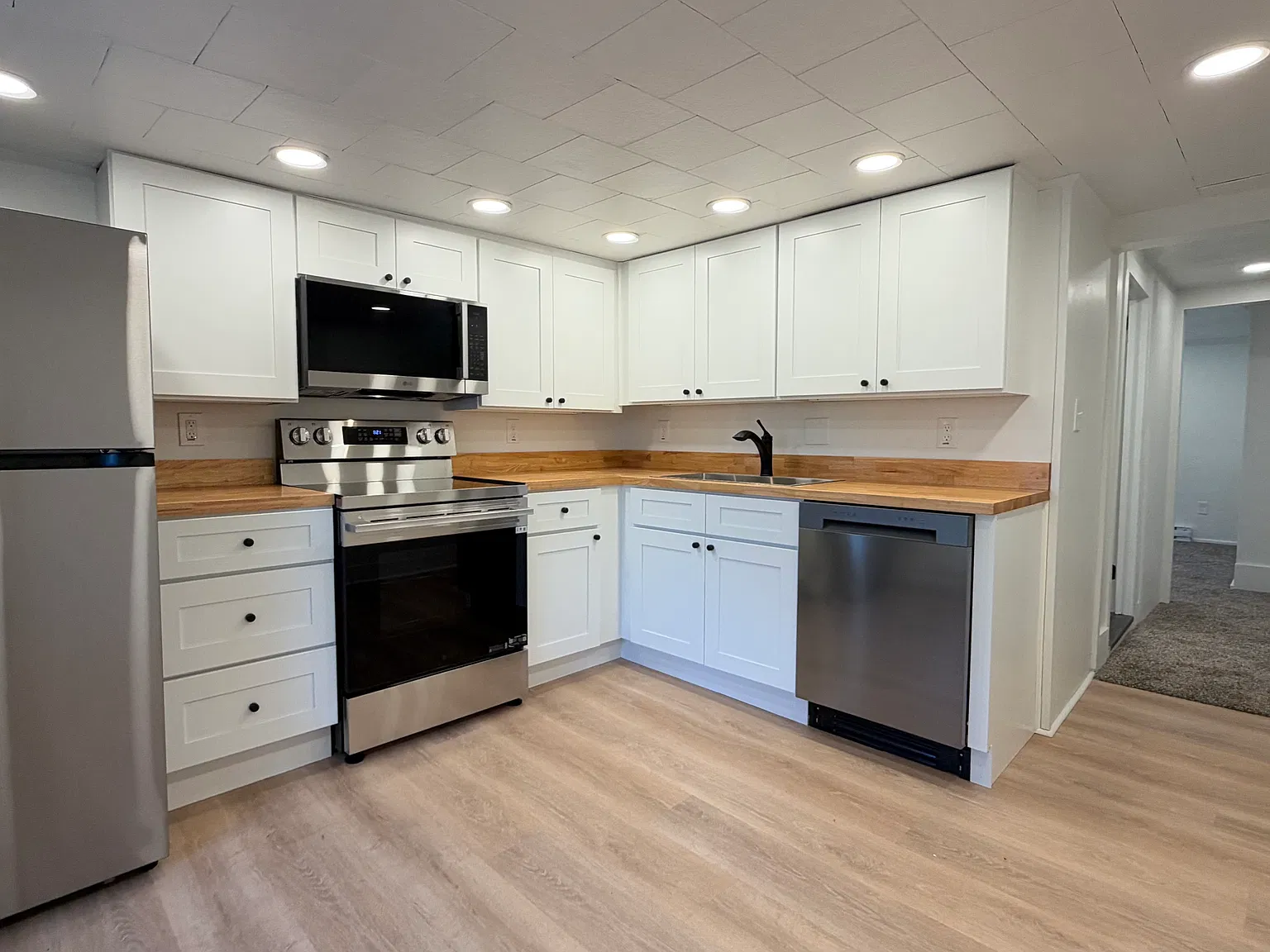 2 bed, 900 sqft, $875 — Photo 1