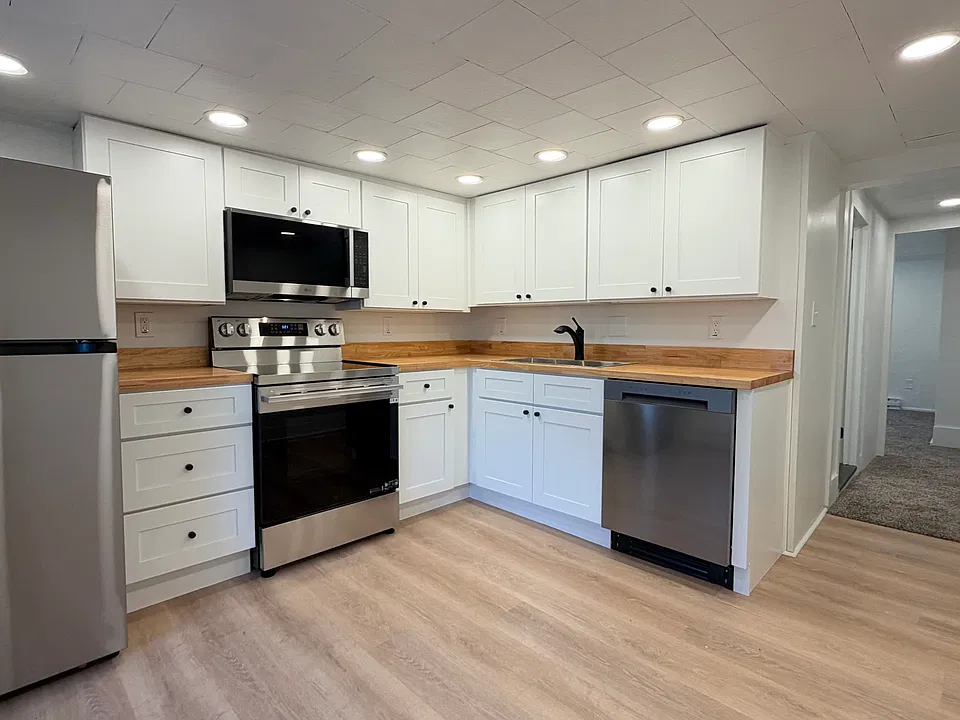 485 W Main St #2