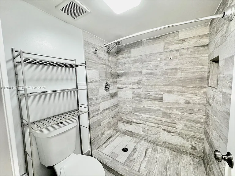 8600 NW 34th Pl #B102 — Photo 12