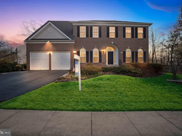 4956 Marshall Crown Rd, Centreville, VA 20120