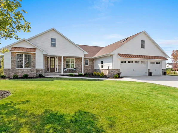 1002 Gosling Way Ct, Menasha, WI 54952