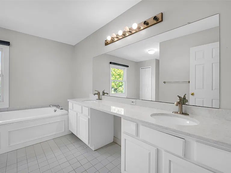 107 Millstone Dr — Photo 29