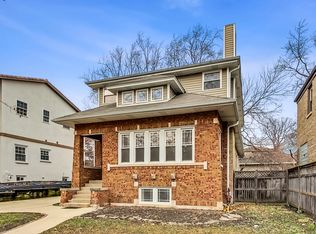 1716 W Beverly Glen Pkwy, Chicago, IL 60643