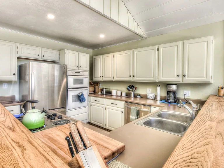 5618 Sahara Dr — Photo 11