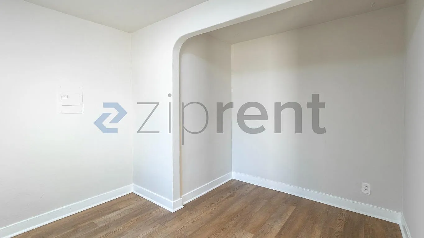 1 bed, $2,258 — Photo 3
