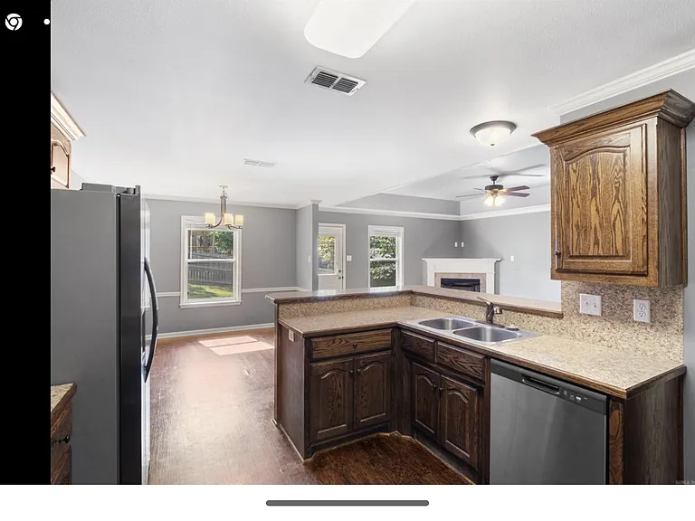 24 Pecan Ln — Photo 5