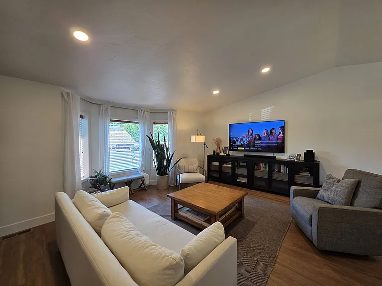 265 Joshua Rd — Photo 5
